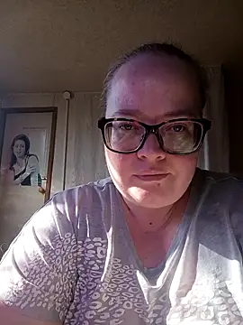 Snapshot of LillyWilly chatting on 09/20/25, 10:09 LillyWilly online show from 09/20/25, 10:09
