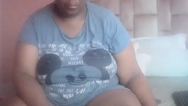 HUGEASSXXXXX online show from 04/12/26, 05:00