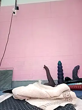 Rose 194 online show from 11/28/25, 06:02