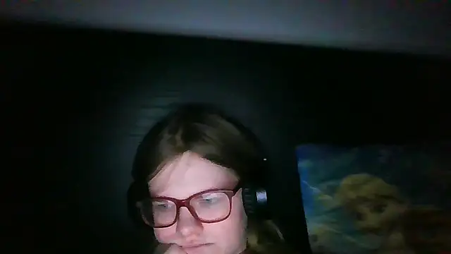 Snapshot of Moonolighta chatting on 12/02/25, 02:52 Moonolighta online show from 12/02/25, 02:52