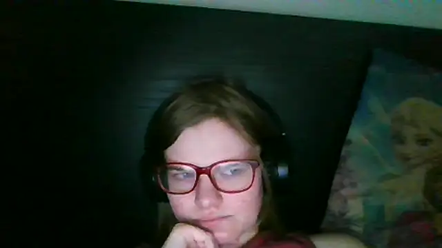 Snapshot of Moonolighta chatting on 12/01/25, 12:50 Moonolighta online show from 12/01/25, 12:50