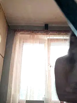 Snapshot of Moonolighta chatting on 11/15/25, 09:35 Moonolighta online show from 11/15/25, 09:35