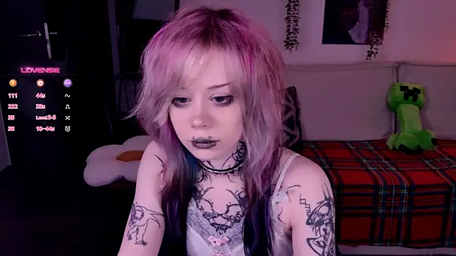 Lollyshy online show from 11/15/25, 10:41