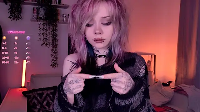 Lollyshy online show from 11/23/25, 10:14