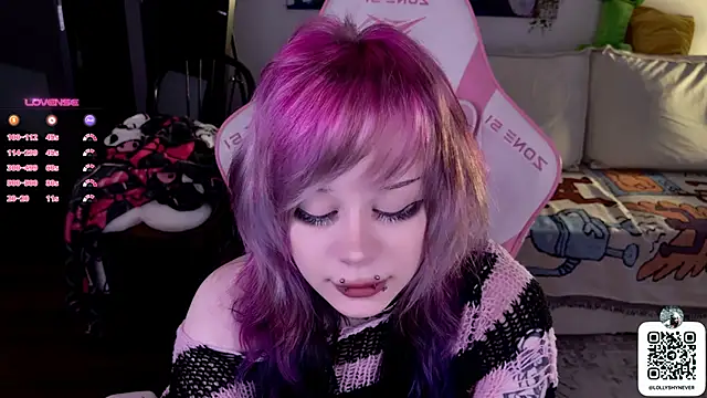 Lollyshy online show from 09/28/25, 10:44