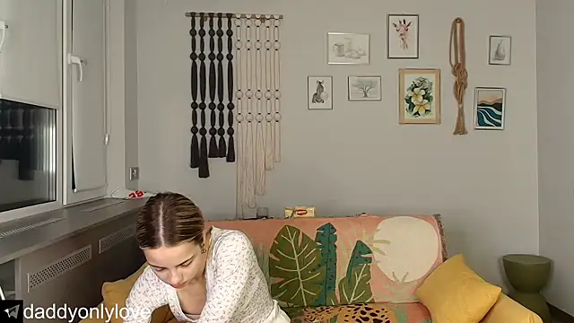 Snapshot of daddyonlyloveme chatting on 10/21/25, 07:46 daddyonlyloveme online show from 10/21/25, 07:46