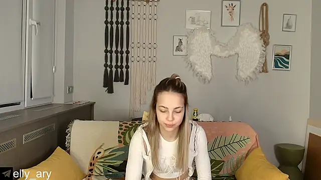 Snapshot of daddyonlyloveme chatting on 11/27/25, 09:15 daddyonlyloveme online show from 11/27/25, 09:15