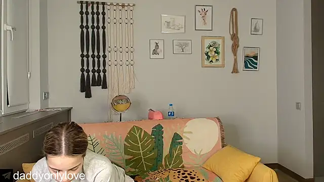 Snapshot of daddyonlyloveme chatting on 10/24/25, 08:19 daddyonlyloveme online show from 10/24/25, 08:19