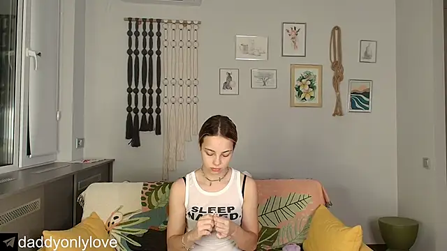 Snapshot of daddyonlyloveme chatting on 11/11/25, 09:09 daddyonlyloveme online show from 11/11/25, 09:09