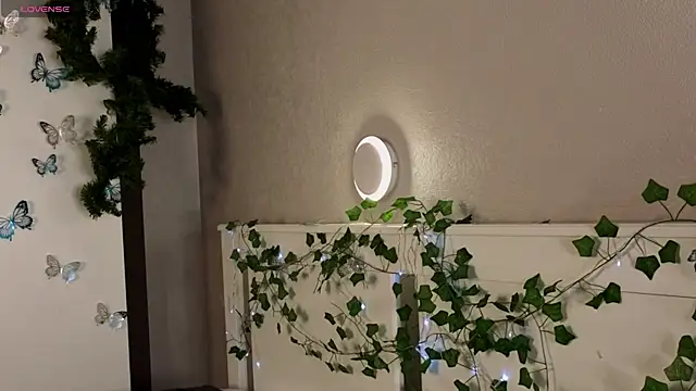 BlushinBloom online show from 04/18/26, 06:27