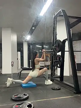 jiajia L online show from 03/12/26, 12:20