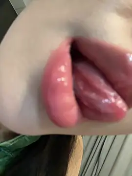 jiajia L online show from 03/29/26, 11:23