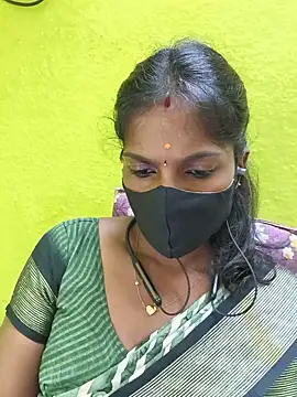 Snapshot of Honey_rosetamil chatting on 06/12/26, 07:28 Honey rosetamil online show from 06/12/26, 07:28