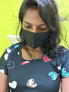 Snapshot of Honey_rosetamil chatting on 06/15/26, 08:14 Honey rosetamil online show from 06/15/26, 08:14
