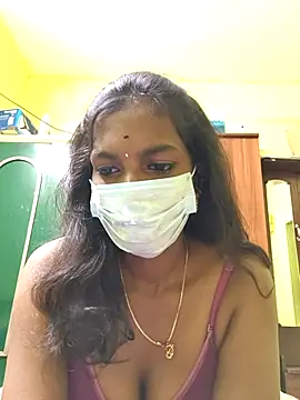 Honey rosetamil online show from 12/16/25, 12:48