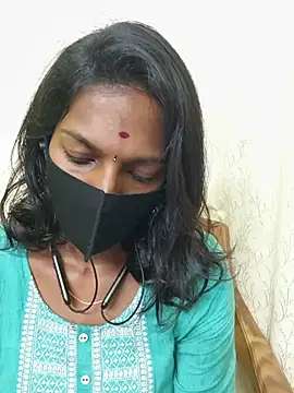 Snapshot of Honey_rosetamil chatting on 07/14/26, 01:05 Honey rosetamil online show from 07/14/26, 01:05