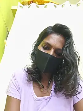 Snapshot of Honey_rosetamil chatting on 06/18/26, 08:13 Honey rosetamil online show from 06/18/26, 08:13