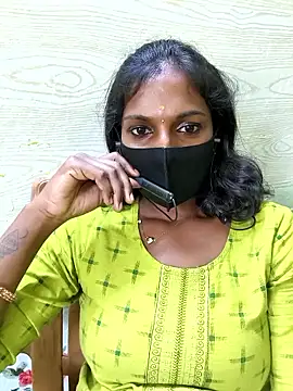 Snapshot of Honey_rosetamil chatting on 06/22/26, 07:27 Honey rosetamil online show from 06/22/26, 07:27
