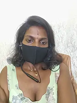 Snapshot of Honey_rosetamil chatting on 06/26/26, 06:03 Honey rosetamil online show from 06/26/26, 06:03