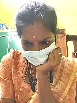 Honey rosetamil online show from 11/23/25, 10:09