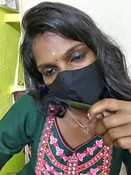 Snapshot of Honey_rosetamil chatting on 06/10/26, 07:04 Honey rosetamil online show from 06/10/26, 07:04