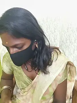 Snapshot of Honey_rosetamil chatting on 06/06/26, 12:49 Honey rosetamil online show from 06/06/26, 12:49