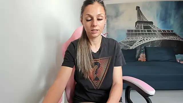 RheaEtthan online show from 04/10/26, 10:33