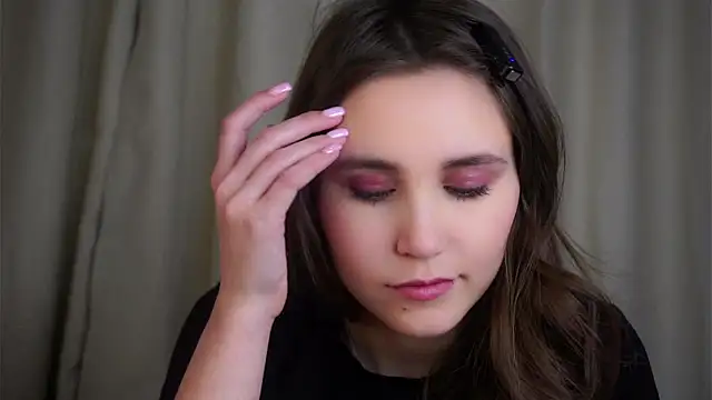 EthalFlowers online show from 11/23/25, 01:26