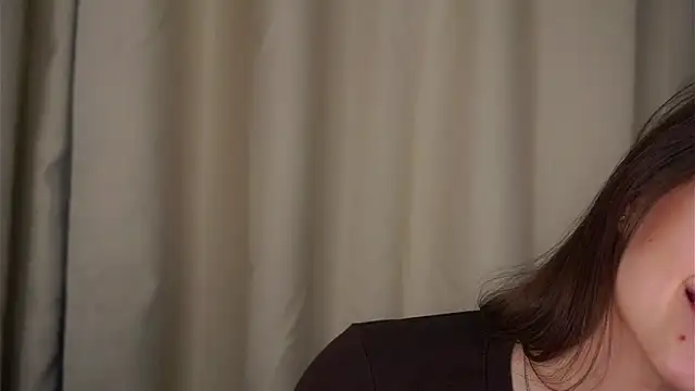 EthalFlowers online show from 11/24/25, 01:49