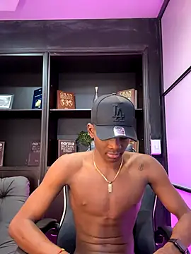 Brycce santos online show from 10/27/25, 02:18