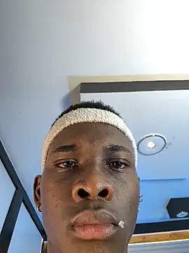 Brycce santos online show from 10/25/25, 04:07