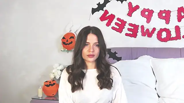 AngelicaDillon online show from 10/28/25, 06:23