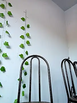 indiazinhabella27 online show from 11/30/25, 09:32