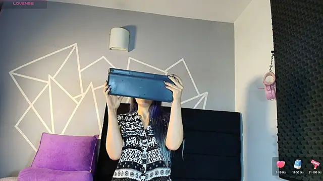 karlamoon23 online show from 03/27/26, 07:37