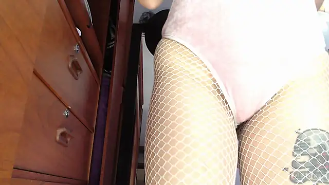 karlamoon23 online show from 10/23/25, 08:51