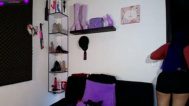karlamoon23 online show from 05/27/26, 11:17