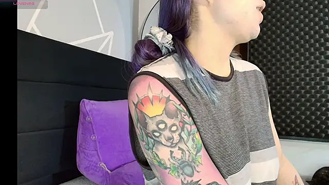 Snapshot of karlamoon23 chatting on 02/28/26, 08:52 karlamoon23 online show from 02/28/26, 08:52