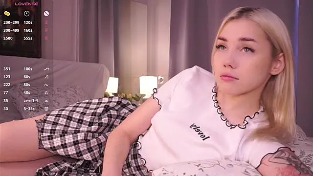 LilianBenskin online show from 12/19/25, 06:16