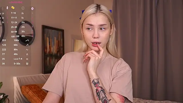 LilianBenskin online show from 12/05/25, 05:28