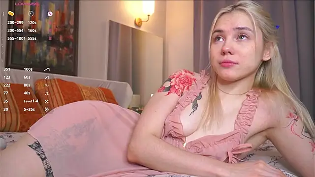 LilianBenskin online show from 11/28/25, 05:51