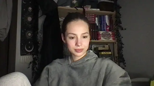 Yuna5343 online show from 04/16/26, 09:39