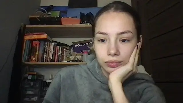 Yuna5343 online show from 11/19/25, 08:42