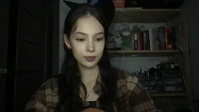 Yuna5343 online show from 09/20/25, 10:37