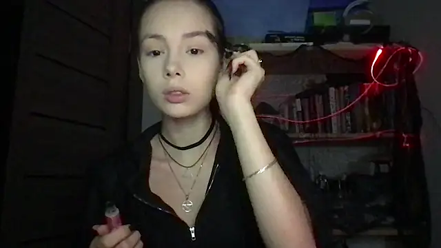 Yuna5343 online show from 10/31/25, 07:21