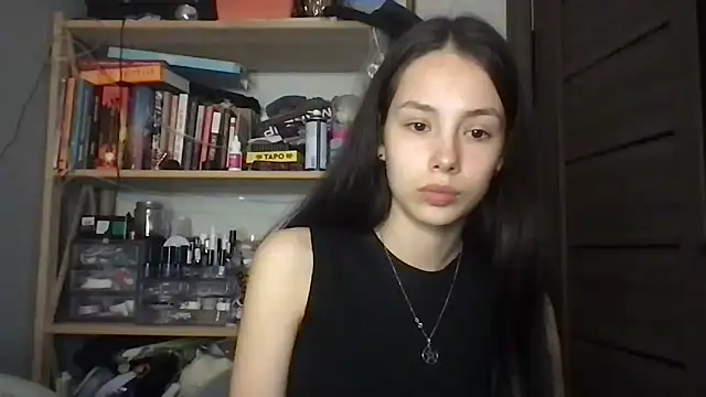 Yuna5343 online show from 12/17/25, 08:14