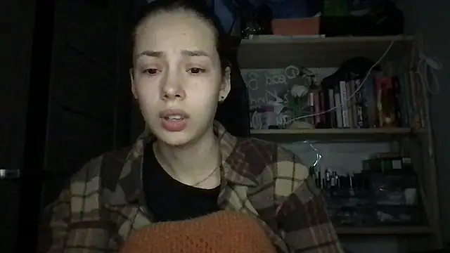 Yuna5343 online show from 10/20/25, 09:59