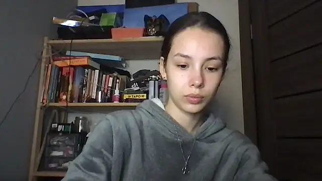 Yuna5343 online show from 12/19/25, 08:44