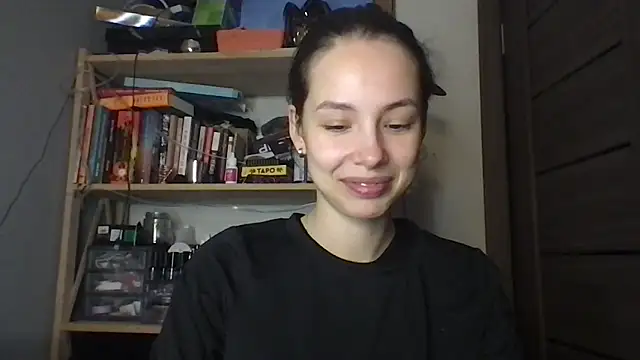 Yuna5343 online show from 12/18/25, 08:23