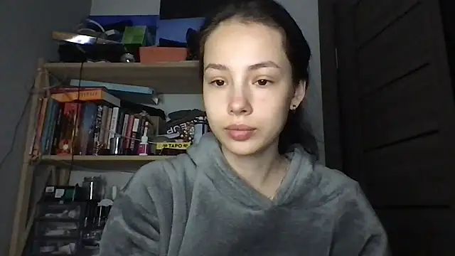 Yuna5343 online show from 12/14/25, 08:25