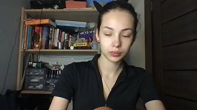 Yuna5343 online show from 12/02/25, 08:54